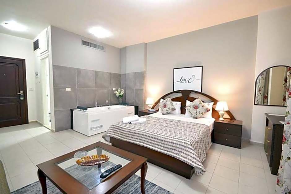 Nine Seven Hotel