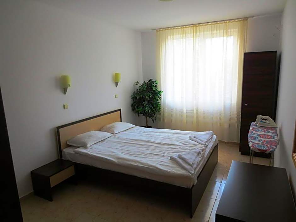 Breeze Apartment Complex