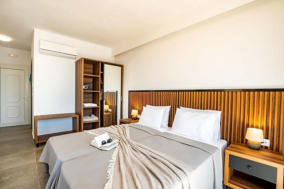 Apolis Beachscape Hotel