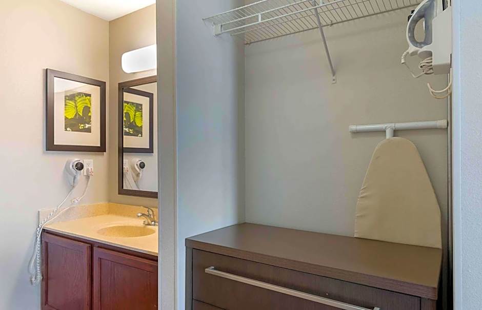 Extended Stay America Suites - Kansas City - Lenexa - 87th St.