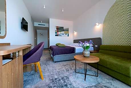 Deluxe Double or Twin Room with Balcony and Sea View