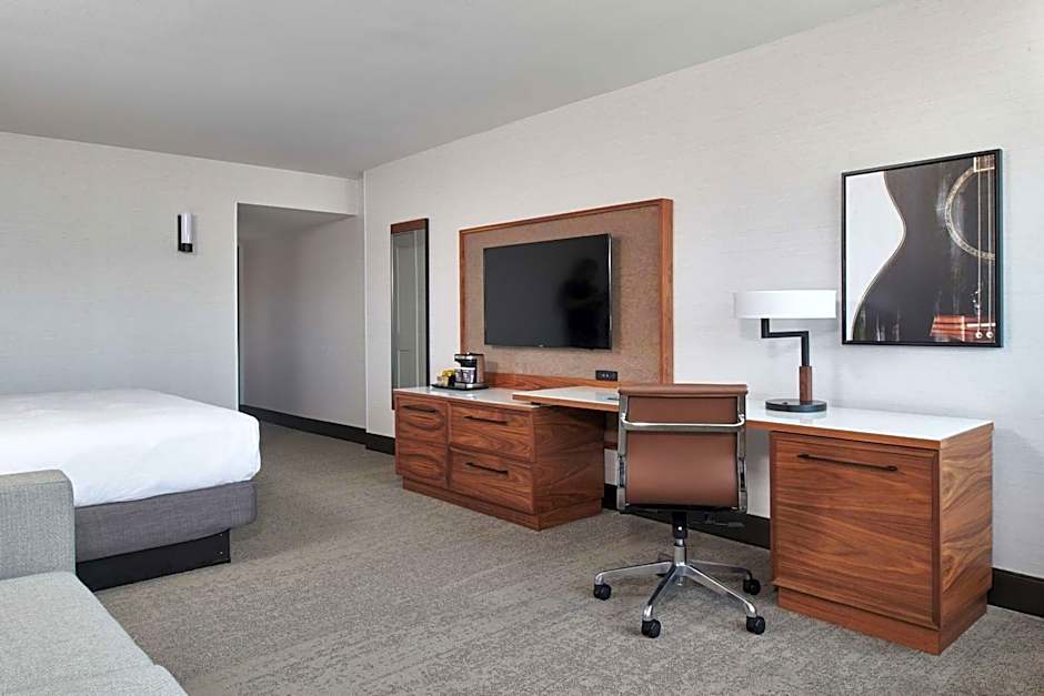 DoubleTree By Hilton Fullerton