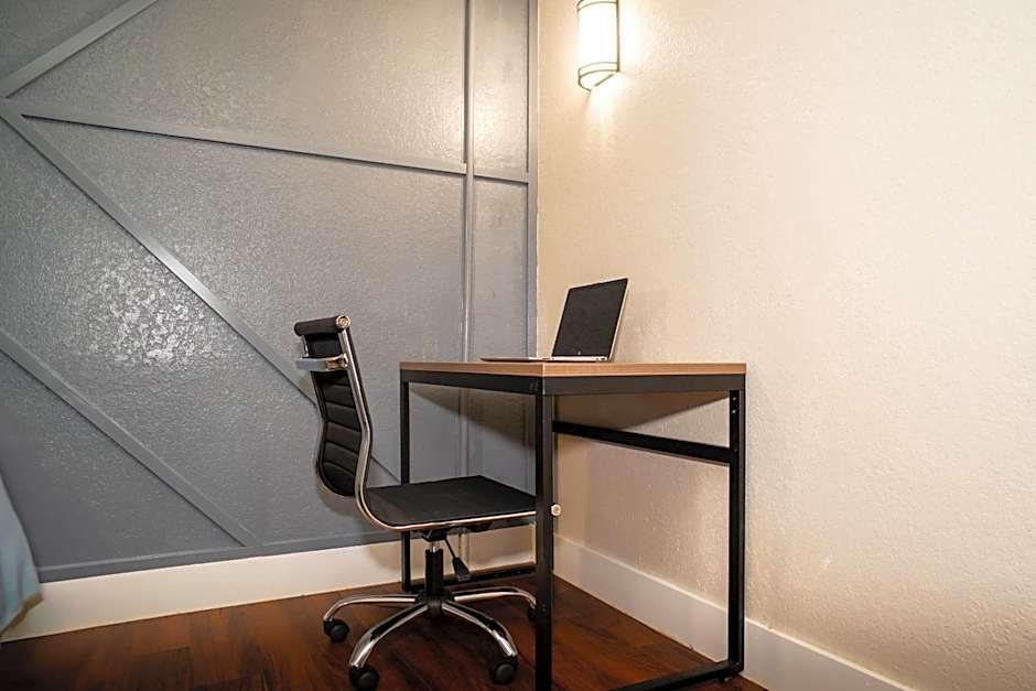 Rodeway Inn Near Ybor City - Casino