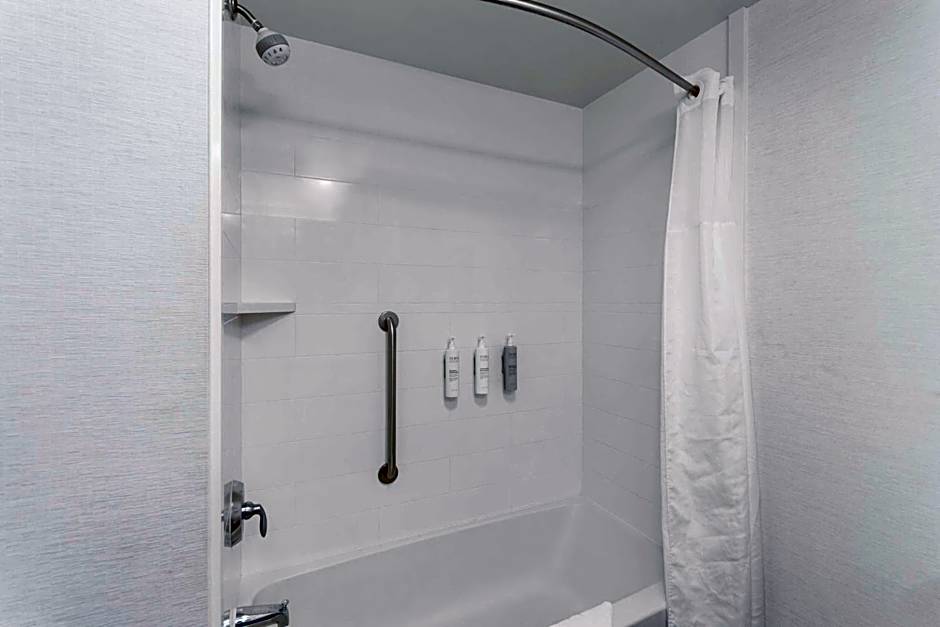 Hampton Inn And Suites By Hilton Columbus Scioto Downs, Oh