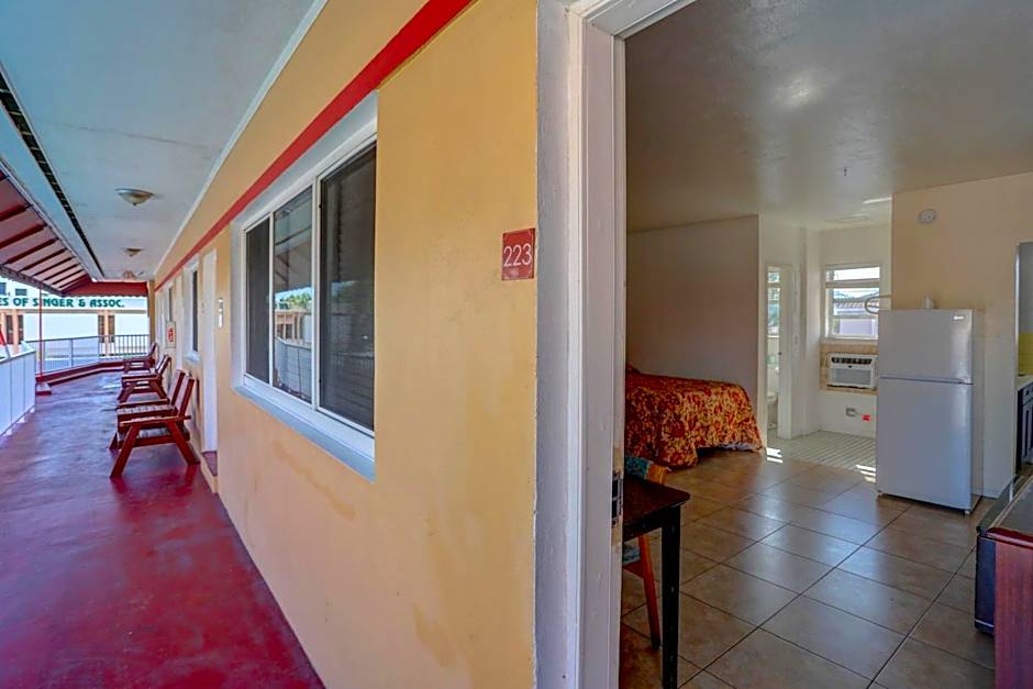 Beach and Town Motel