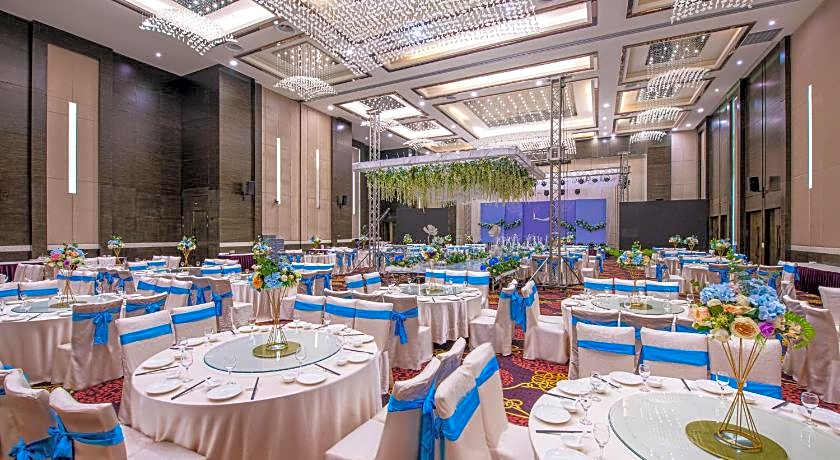 Holiday Inn Panjin Aqua City By IHG