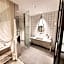 Le Stendal Hotel