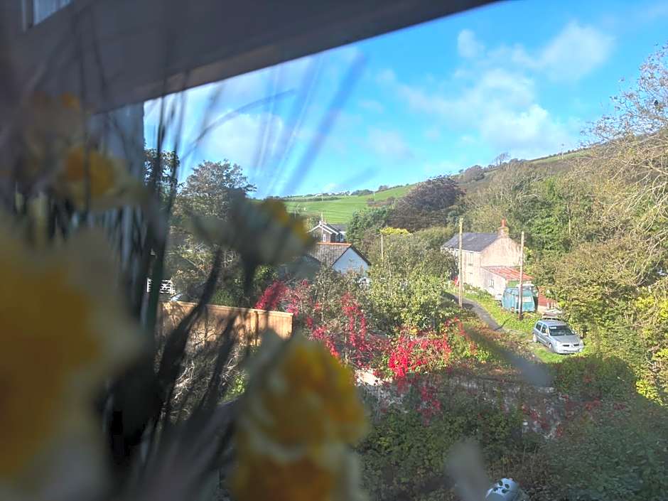 The Carpenters Arms Rooms in Broadway, Laugharne