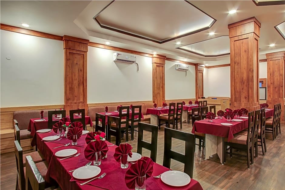 Hotel The Royal Krishna