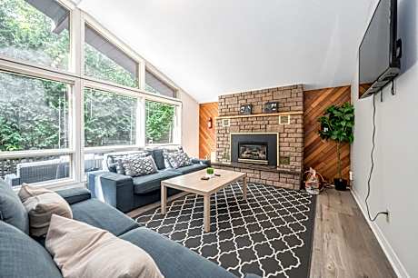 Bungalow with Fan