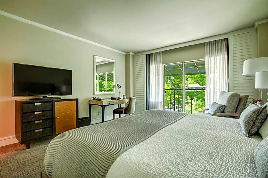 Woodmark Hotel & Still Spa