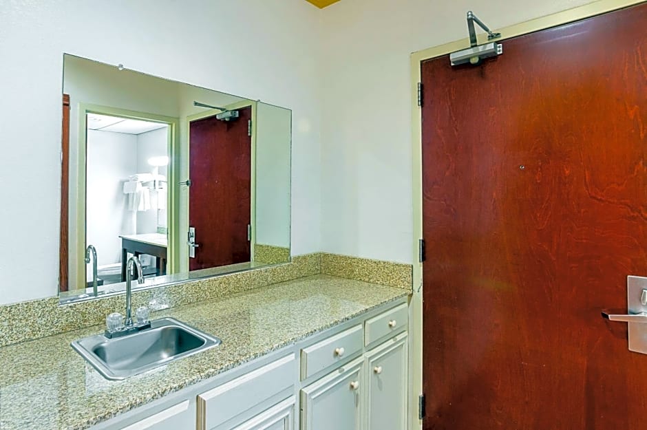 Quality Suites