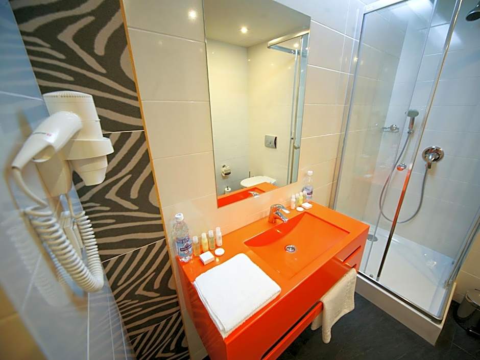 City Park Hotel by CHM