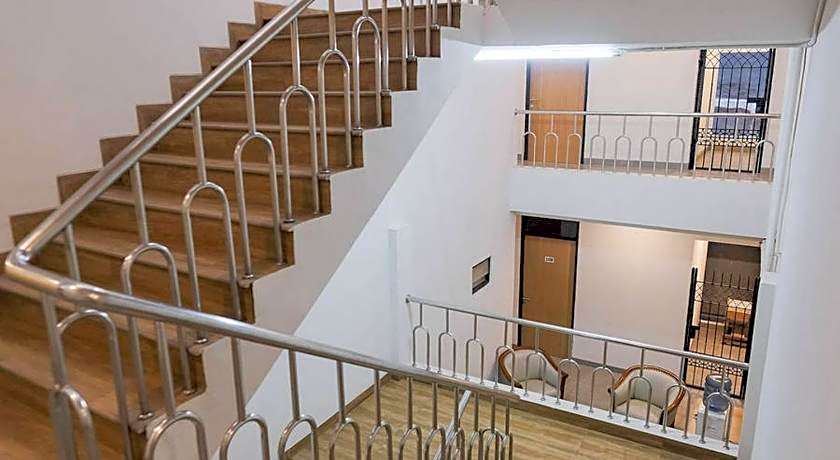 RedDoorz Plus near Taman Anggrek Mall