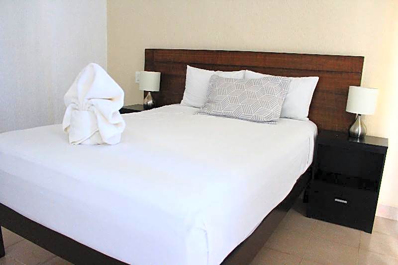 Hotel Shaddai by Lhmg
