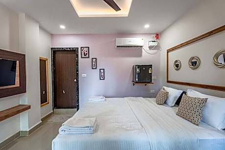 Deluxe AC Room