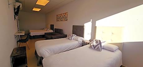 Quadruple Room with Private Bathroom