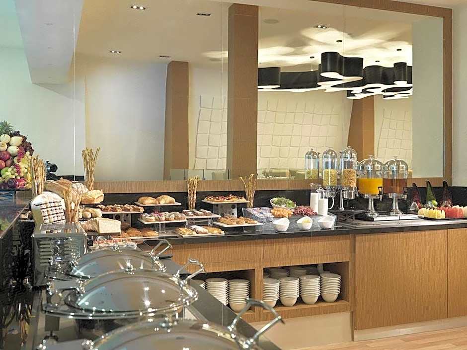 Sama-Sama Express KLIA Terminal 2 - Airside Transit Hotel