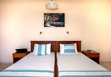 Two-Bedroom Apartment (4-6 Adults)