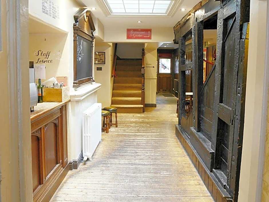 The Angel in Wootton Bassett