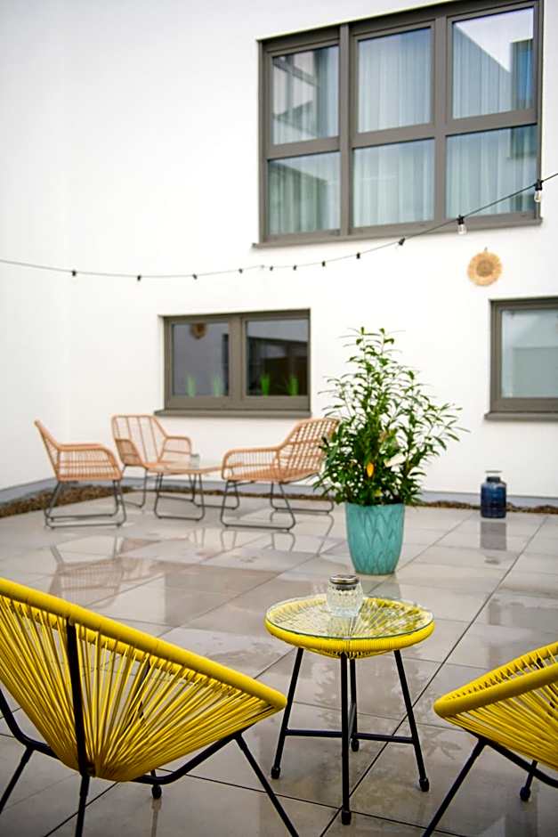 Smart & Stay Aparthotel Saarbrücken Süd - Self-Check-In - Free Parking