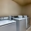 Days Inn & Suites by Wyndham Thunder Bay