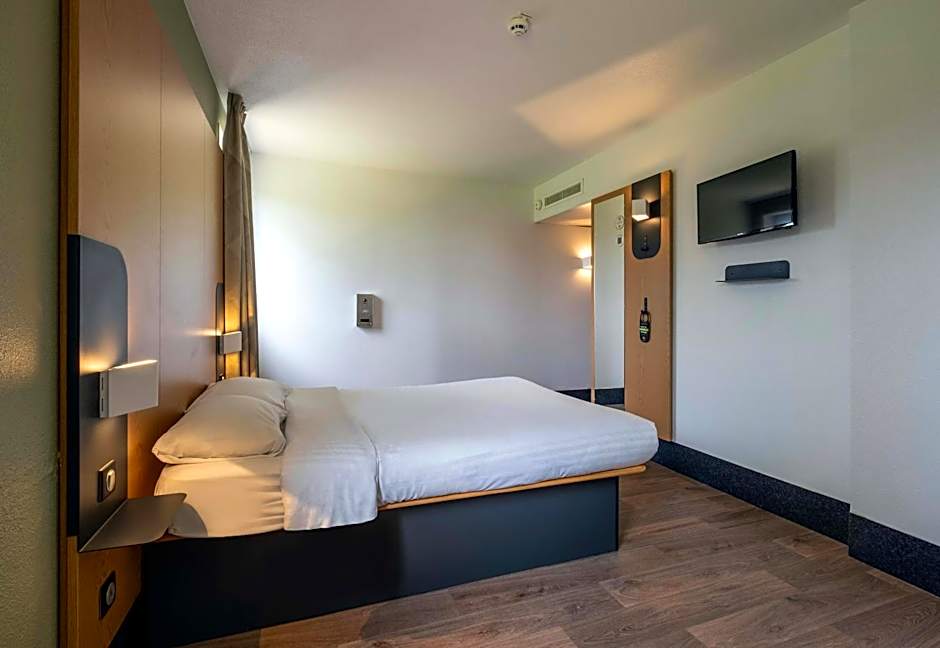 B&B HOTEL Niort Marais Poitevin