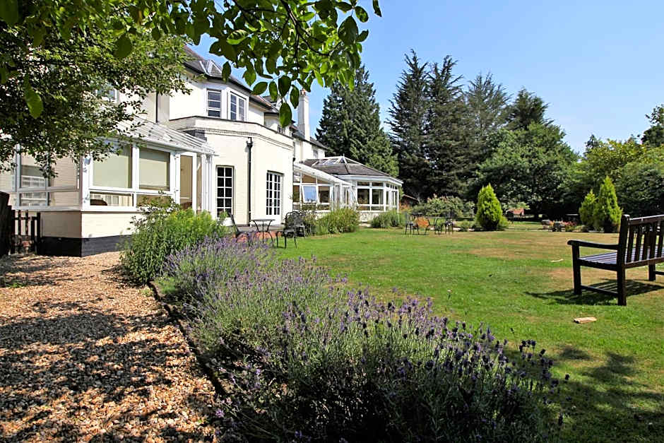 Woodlands Lodge Hotel