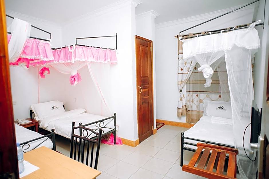 Arusha Giraffe Lodge