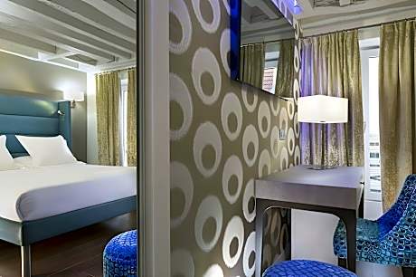 Adjoining Rooms