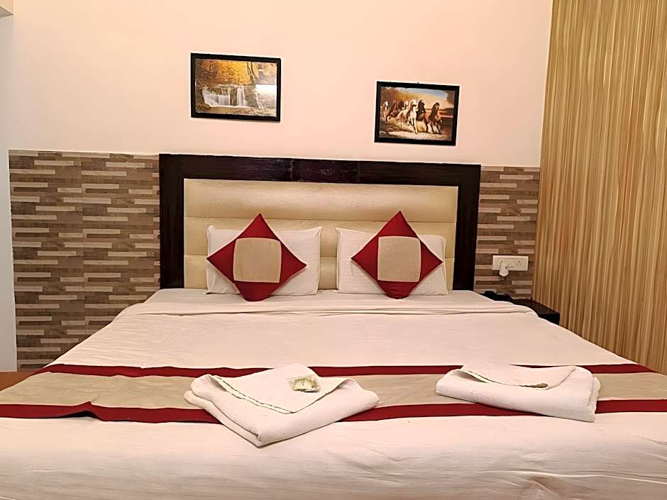 HOTEL SIDHARTHA (600 meters from Taj Mahal)