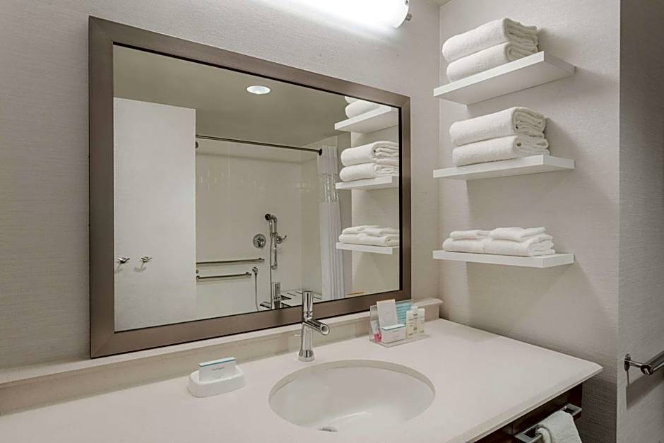 Hampton Inn By Hilton and Suites Minooka