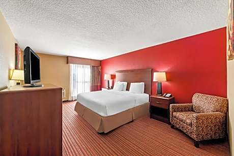 King Room - Disability Access Tub