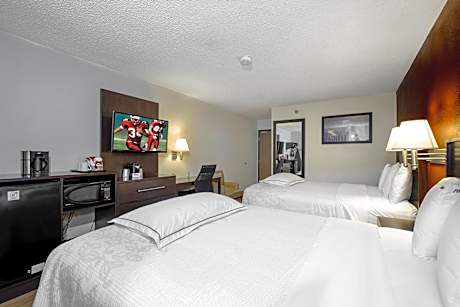 Premium Room with Two Queen Beds  Smoke Free (Upgraded Bedding and Snack Box)