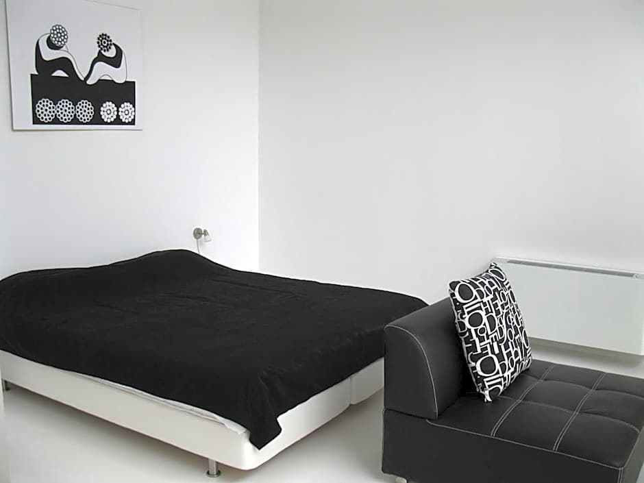 Family Hotel The Body