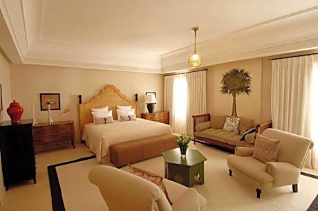 Executive Junior Suite with fire place and Loggia