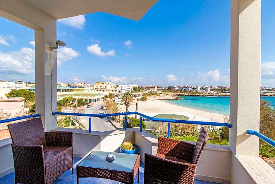 Hotel Il Faro Della Guitgia Tommasino