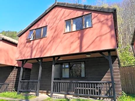 L & A Outdoor Centre