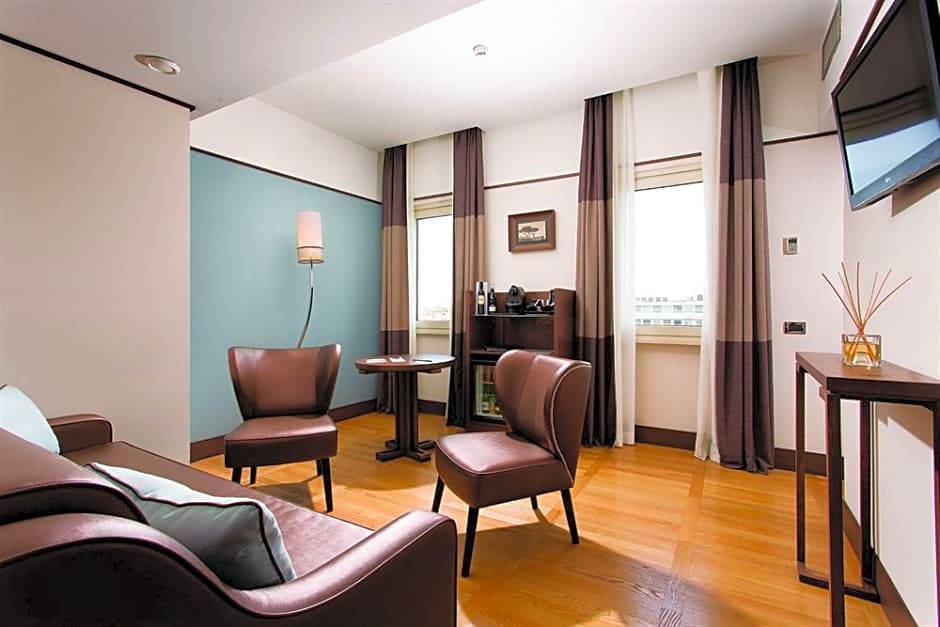 The Independent Hotel