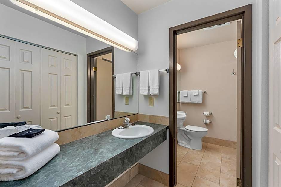 Sandpoint Hotel & Suites Downtown