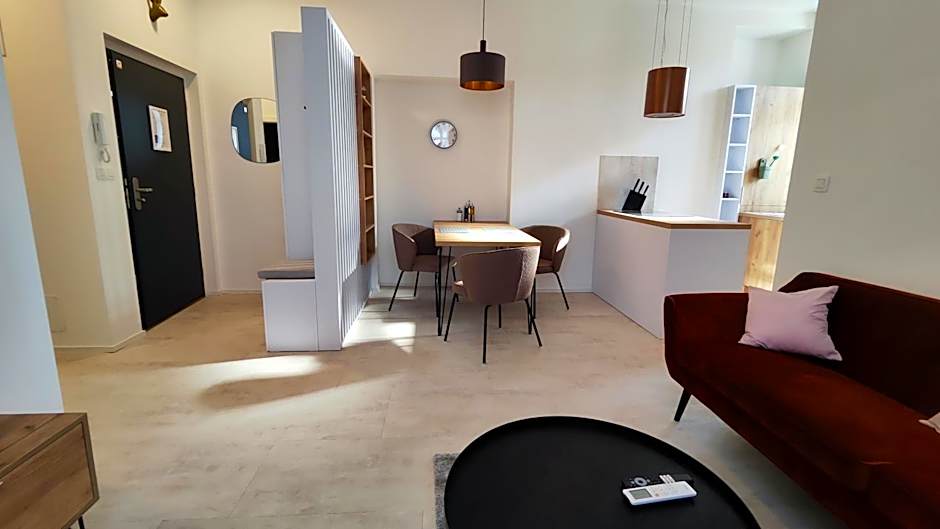DOHNANYI Villa by CHORS