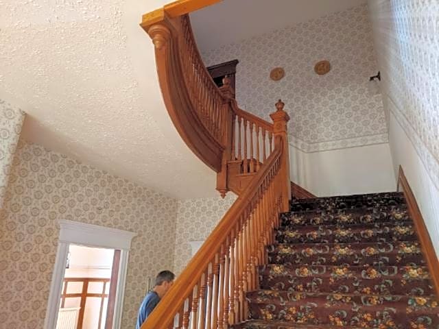 Marmora and Lake Inn and Victorian Diner