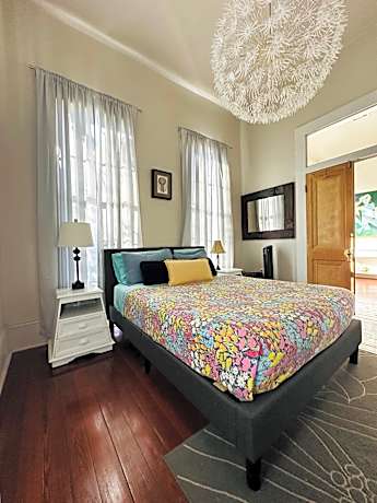 Creole Cottage Uptown