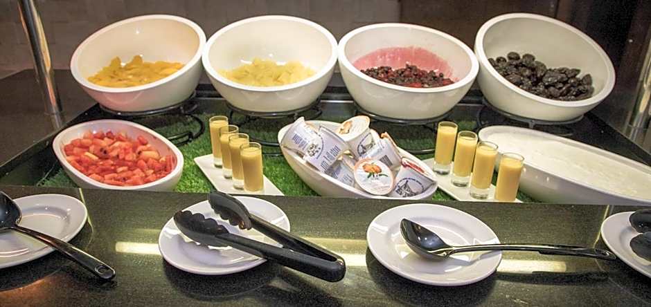 Crowne Plaza London - Gatwick Airport By IHG