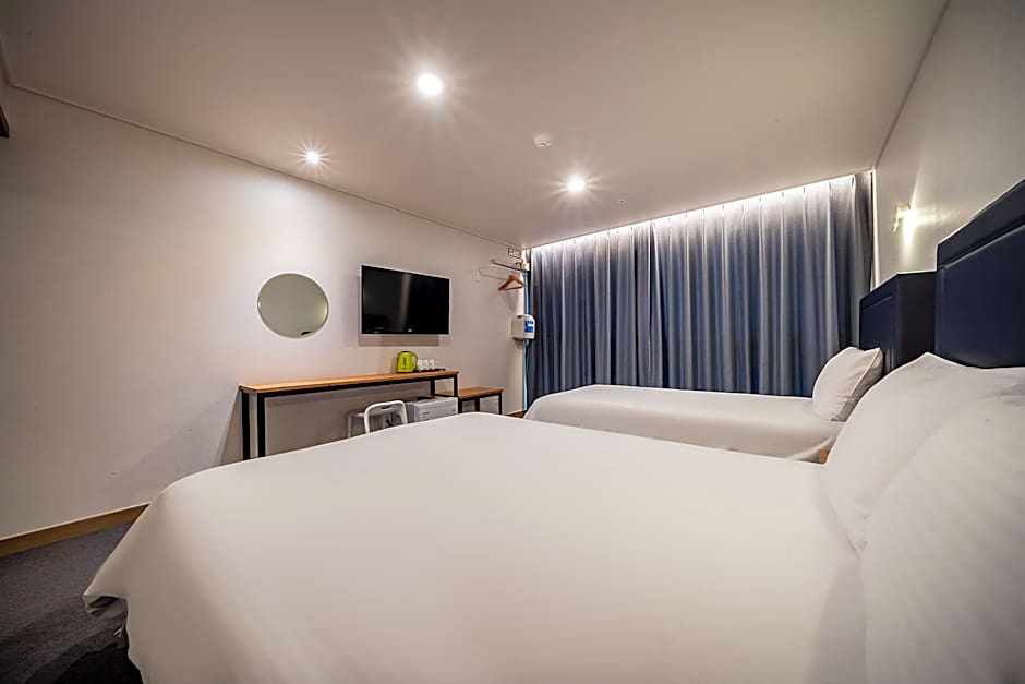 Sunrise Hotel Seopjikoji