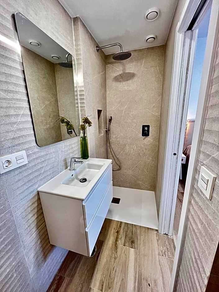 Bonito apartamento moderno con terraza privada