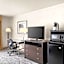 Holiday Inn Express & Suites New Buffalo, MI By IHG