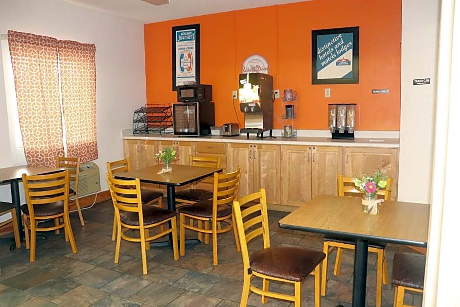 Howard Johnson by Wyndham Tifton GA I-75