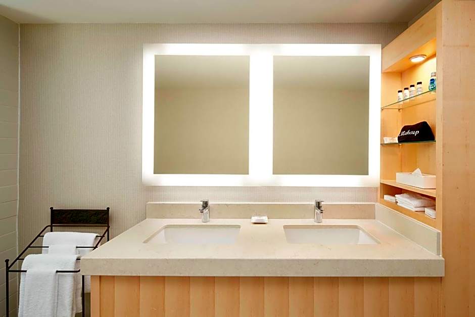 Delta Hotels by Marriott Prince Edward