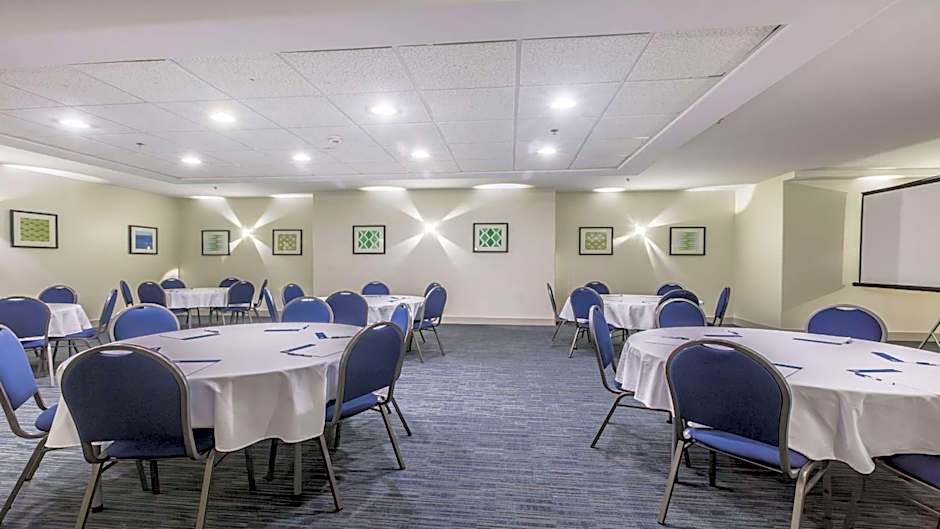 Holiday Inn Express & Suites-Regina-South By IHG